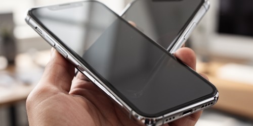 Como escolher um celular durável: 5 sinais que indicam um bom aparelho para o dia a dia