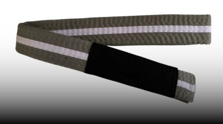 Faixa Cinza e Branca no Jiu-Jitsu