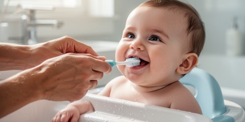 Como Escovar os Dentes do Bebê