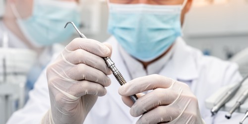 Por Que Fazer Implante Dentário com Especialista em Implantodontia?