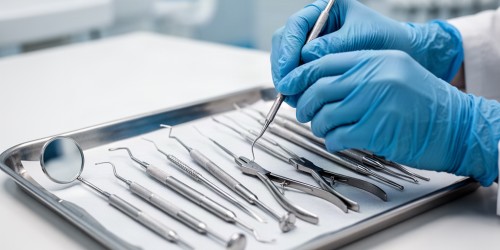 Guia de instrumentais para estudantes de odontologia