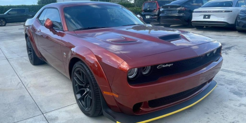 Por que o Dodge Challenger Scat Pack 392 é tão brutal e potente
