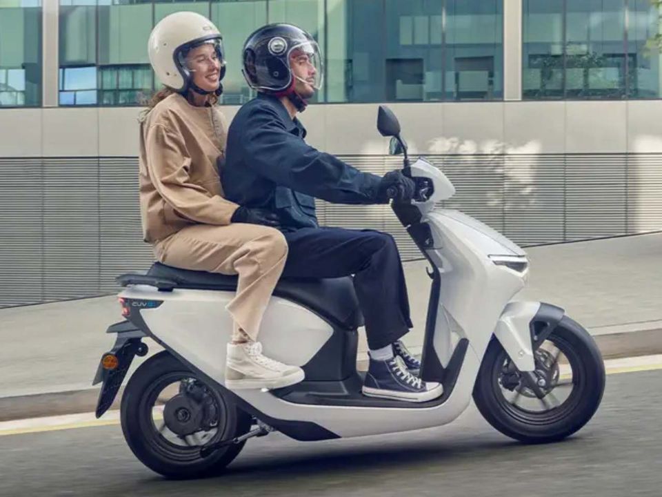 Diferença entre autopropelido e ciclomotor