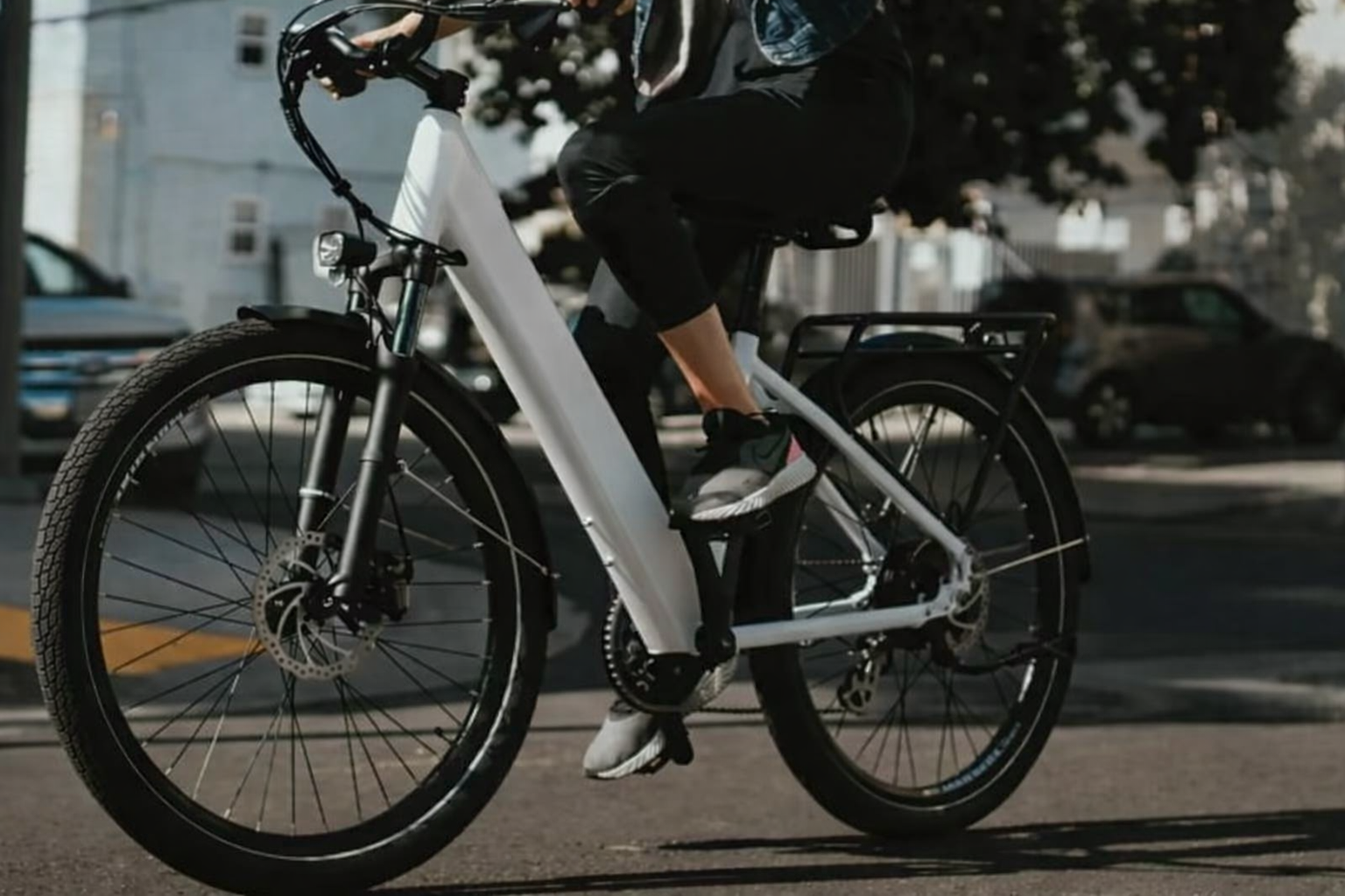 Bike elétrica com pedal ou autopropelida?