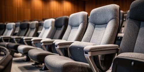 Tamanho de cadeira para auditório: conforto, capacidade e ergonomia