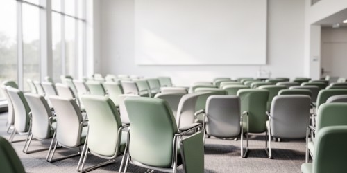 Quais cadeiras escolher para um auditório em um centro médico