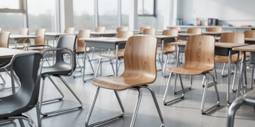 Quais cadeiras suportam melhor o uso diário da escola